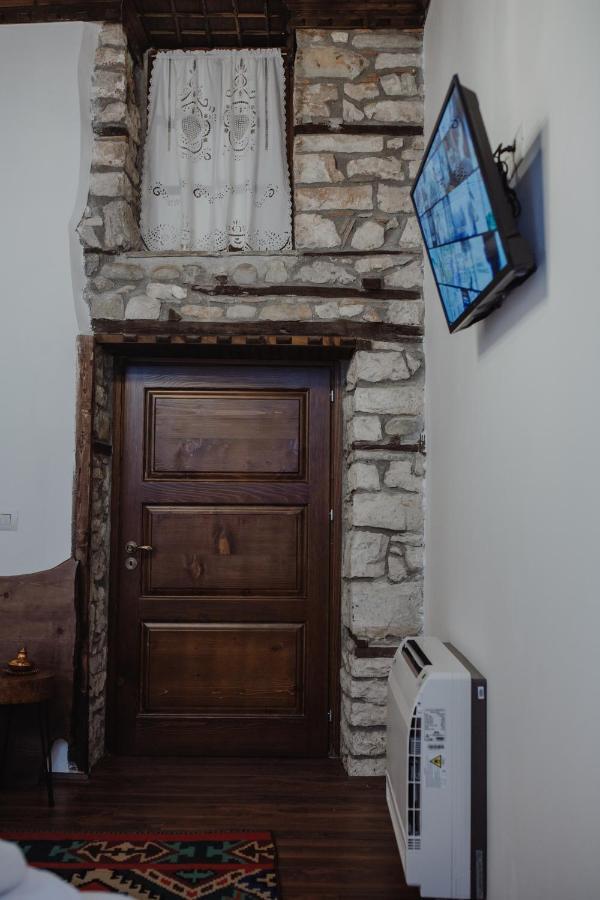 Tradita E Beratit Exterior foto